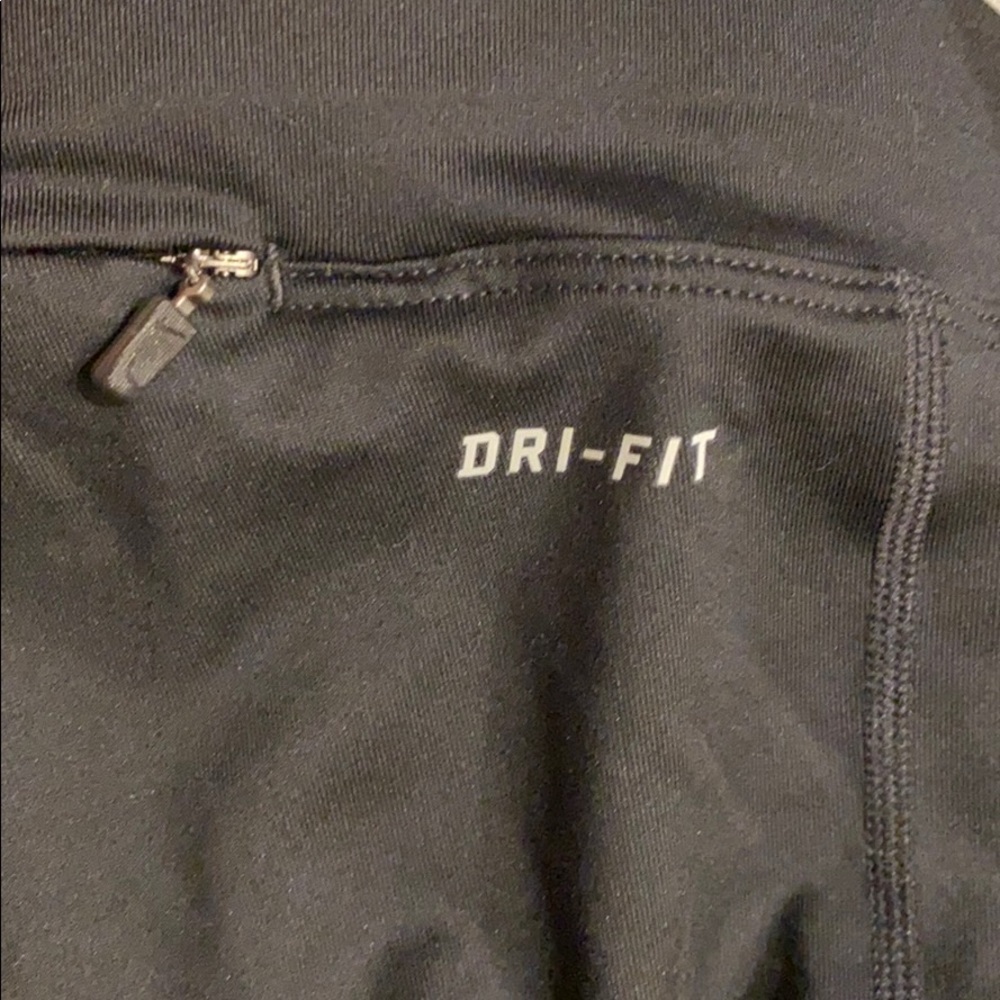NWT Nike Crop Essential Black Dri Fit Leggings XS - Picture 6 of 8